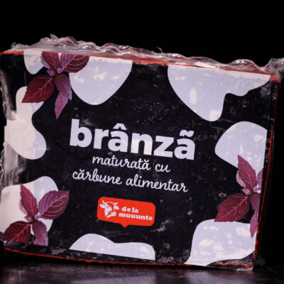 Brânză maturată cu cărbune alimentar - Cârțișoara
