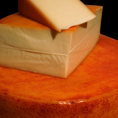 BRÂNZĂ MATURATĂ DE VACĂ