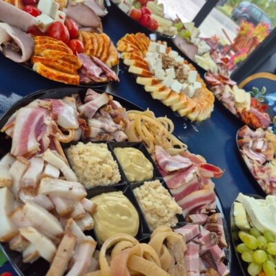 PLATOURI TRADIȚIONALE 4 PERSOANE